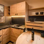 Gruener Baum Hotel 4*