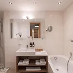 Hotel Gruener Baum 4*