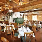 Hotel Gruener Baum Zell am See