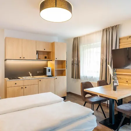 グリューナー バウム ツェル アム ゼー