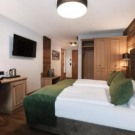 Gruener Baum Отель 4*
