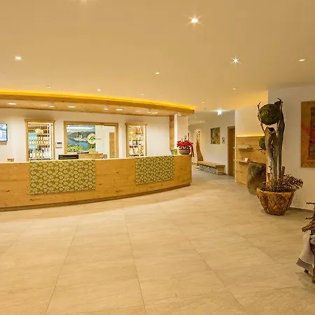 Hotel Gruener Baum Zell am See