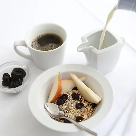 グリューナー バウム ホテル 4*