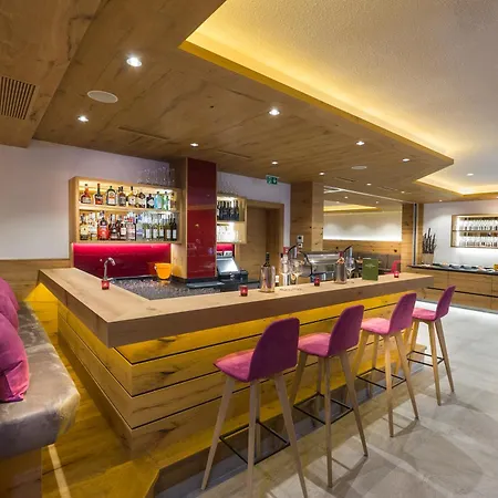 Hotel Grüner Baum 4*