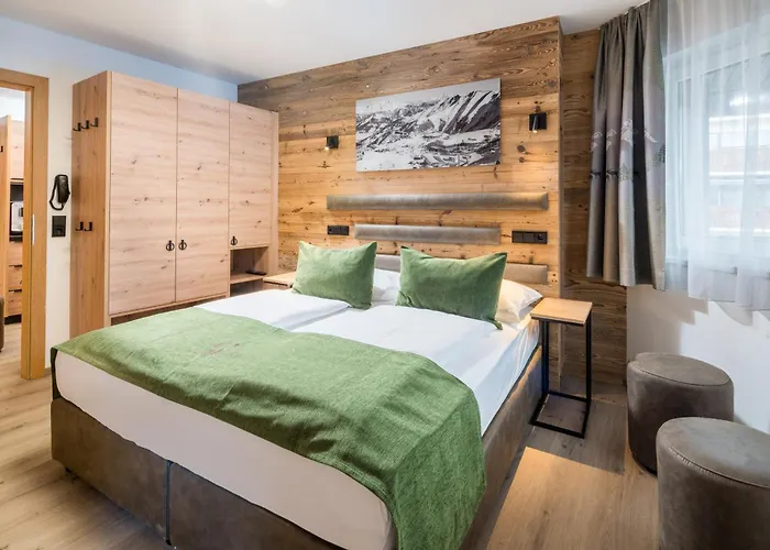 Gruener Baum Hotell 4*