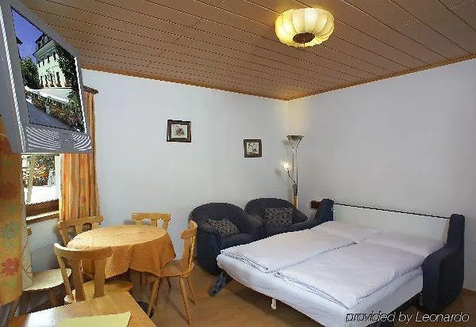 מלון Gruener Baum צל-אם-זי