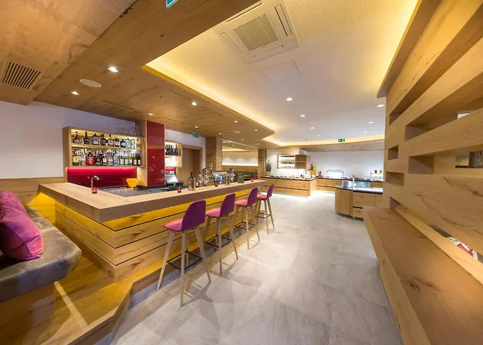 Gruener Baum צל-אם-זי