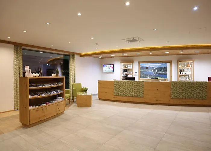 Hotell Gruener Baum 4*