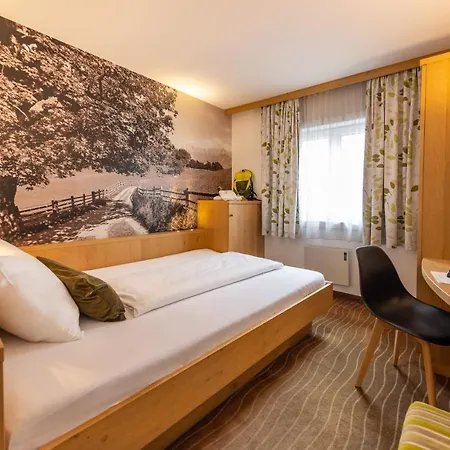 Gruener Baum Hotel