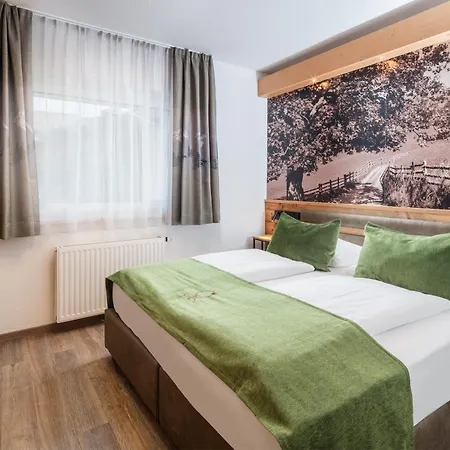 Gruener Baum Hotel