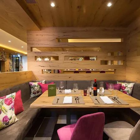 Hotel Gruener Baum Zell am See