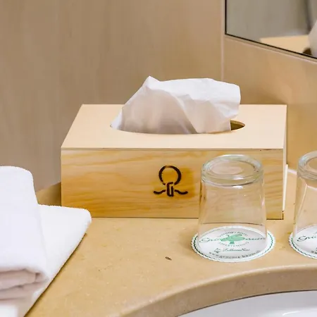 Hotel Gruener Baum 4*